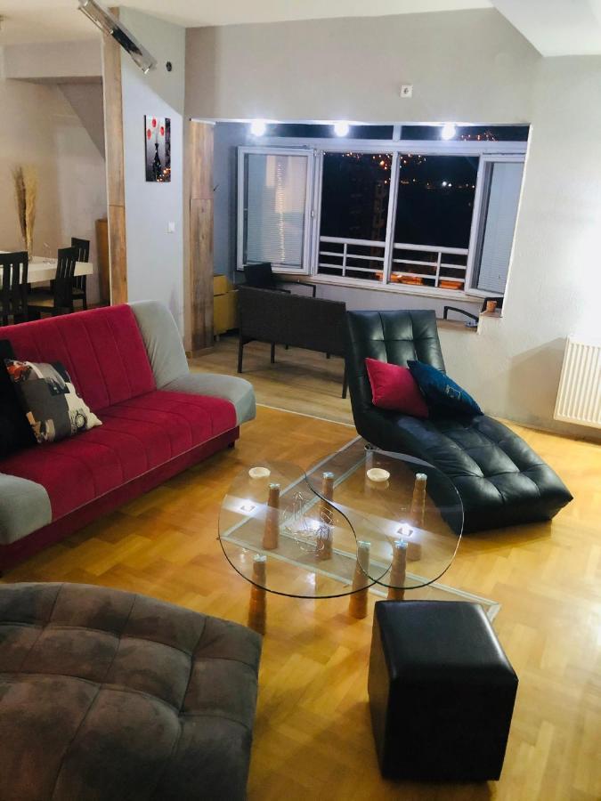 Apartments Near City Center Скопие Екстериор снимка