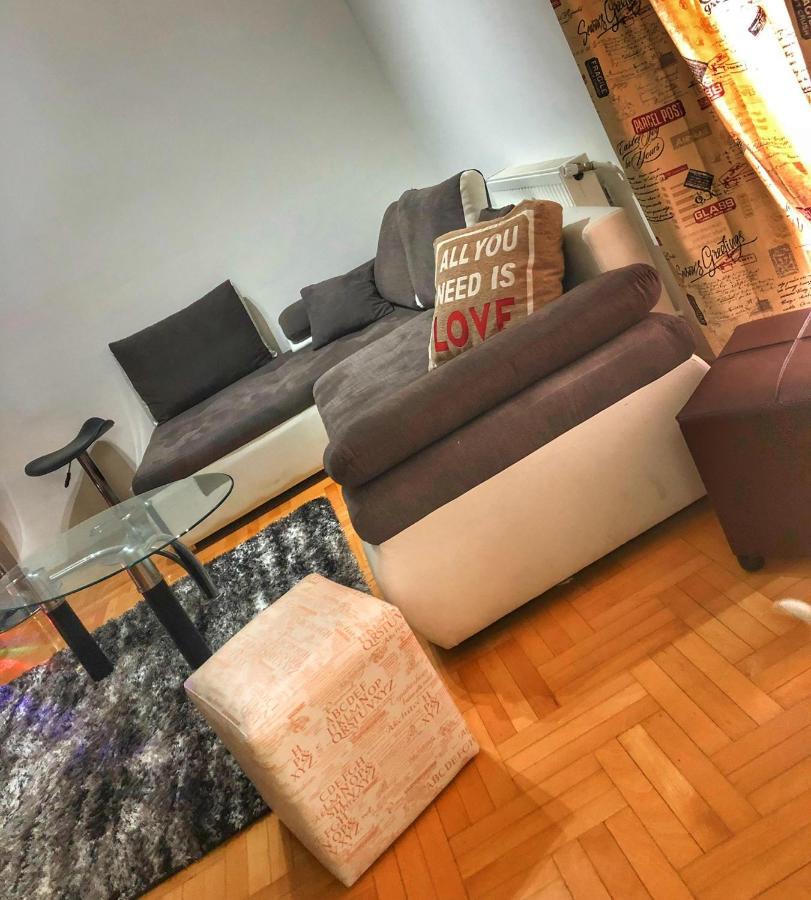 Apartments Near City Center Скопие Екстериор снимка